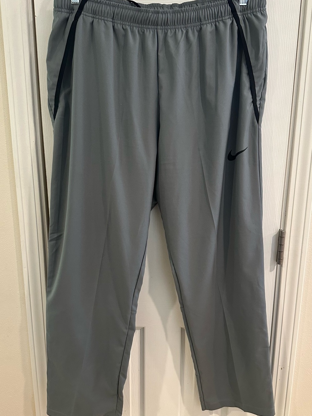 Nike Mens Dri-FIT Training Pants Gray with Black Swoosh Size XXL